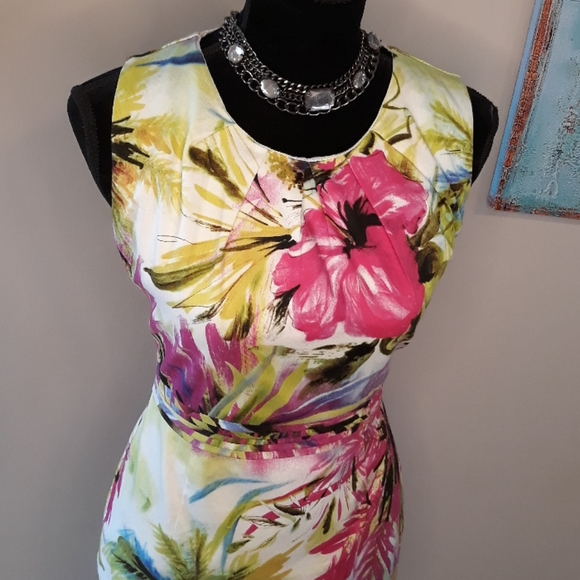 Amelia/ Floral Print/ Sleeveless Dress - Picture 5 of 10